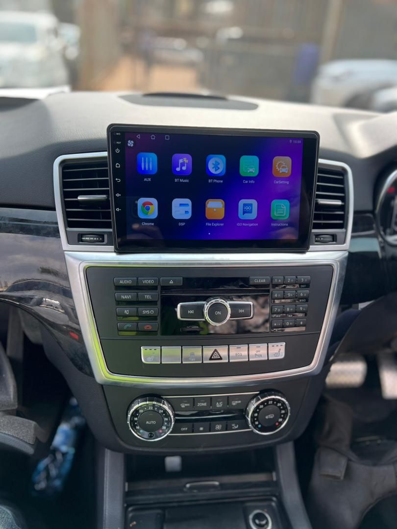 Android screen in Mercedes-Benz